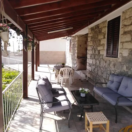 펜션 Traditional House In Pelendri