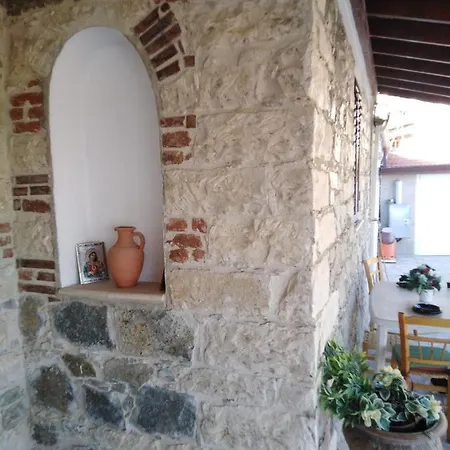 בית נופש Traditional House In Pelendri לימסול